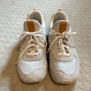 New Balance 574 Tennis Shoes